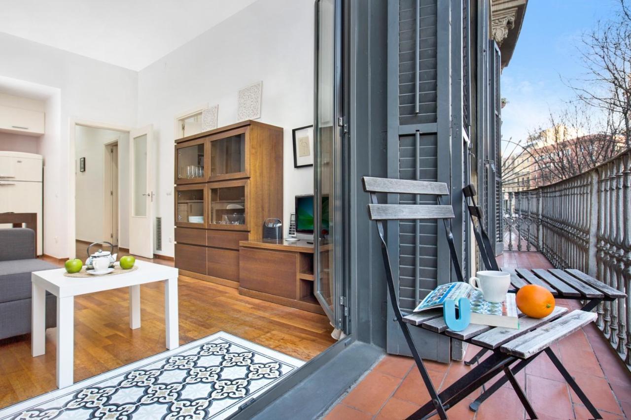 Stay U-Nique Apartments Balmes Barcelona Bagian luar foto