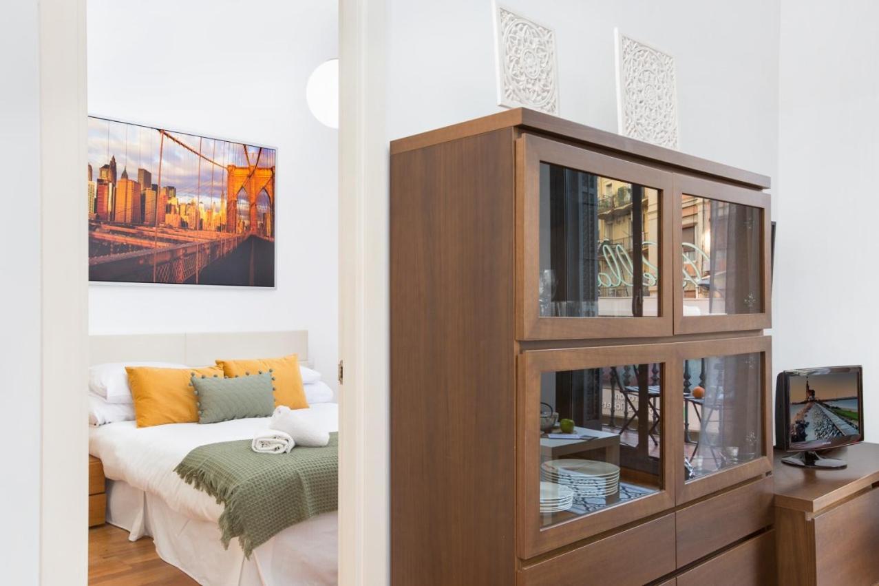 Stay U-Nique Apartments Balmes Barcelona Bagian luar foto