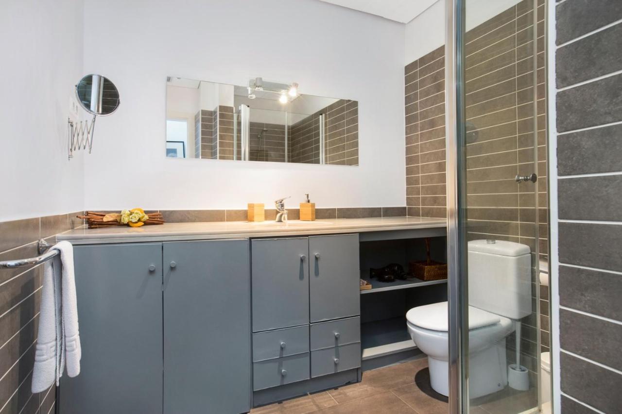 Stay U-Nique Apartments Balmes Barcelona Bagian luar foto